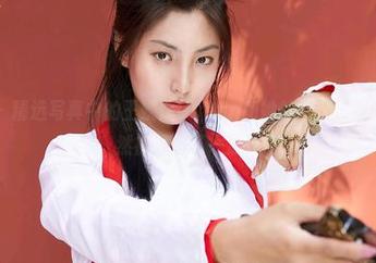 蜜桃社 - 精选写真中的王婉悠Queen和她的红裙，我的审美竟然被打击了一波！