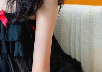 西瓜少女轻松搞定私房女仆，图库精选让人捧腹！