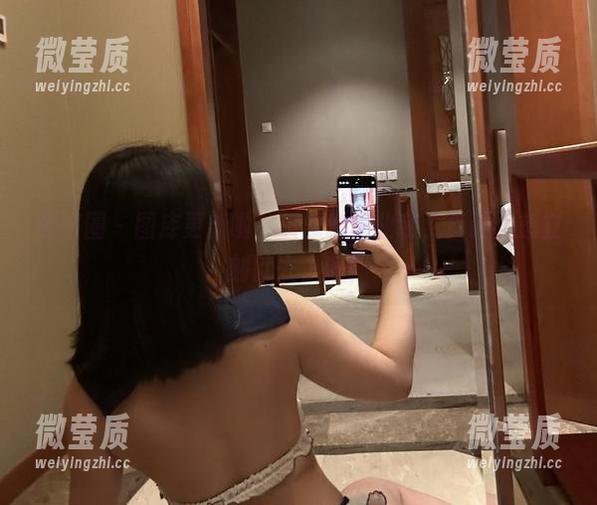 微密圈 - 图库更新啦！詹詹的职业装，真让人想立刻就去上班！-微莹质