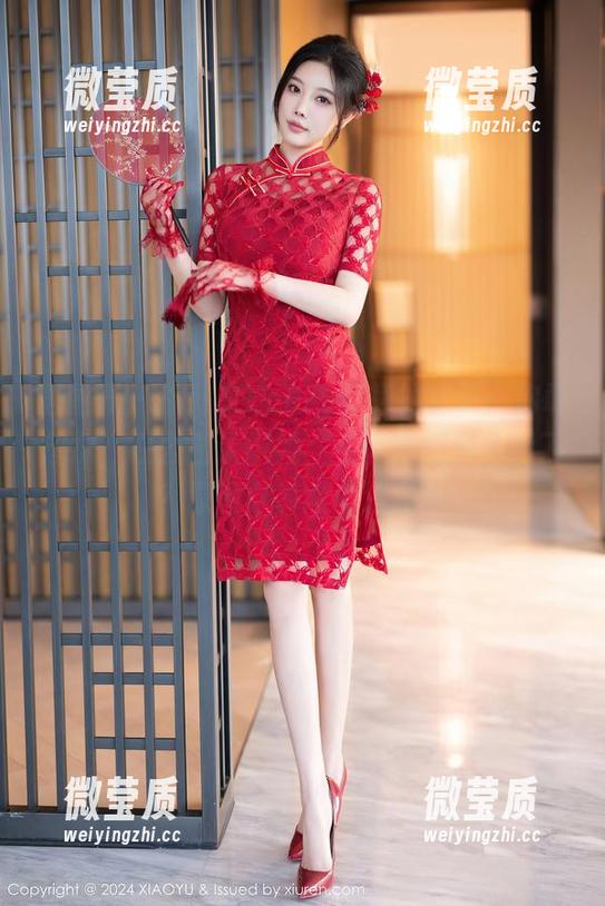 语画界 - 徐莉芝Booty红裙的样子：你敢想象，在公园认识她，手里的饮料全喷了？原图分享敲敲这里！-微莹质