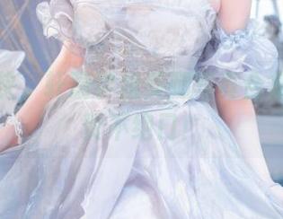 一睹为快，轩萧学姐美腿写真合集让友人赞不绝口！