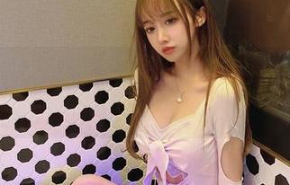 这“过期米线线”的JK写真合集，分分钟就把我的注意力扣得紧紧的