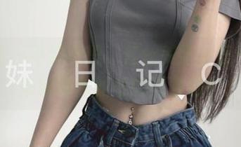 微密圈 - 不好意思，紫丝美腿抢镜——快来瞧瞧陈佩奇的图集吧！
