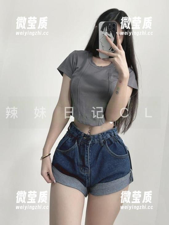 微密圈 - 不好意思，紫丝美腿抢镜——快来瞧瞧陈佩奇的图集吧！-微莹质