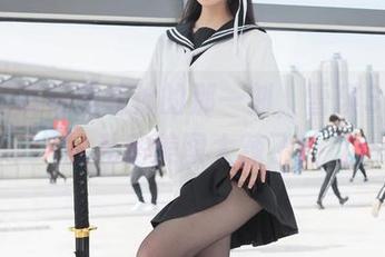 从爷们转身到连体的那一刻，雪琪SAMA的私房美图太辣了！