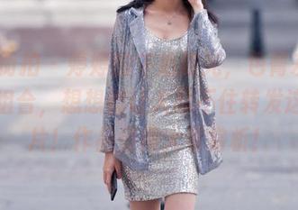 魔镜街拍 - 婷婷的午后时光，包臀灰裙+薄丝组合，想想都让人忍不住转发这张图片！作品值得大家赏析！