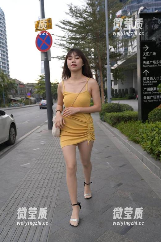 魔镜街拍 - 免费图包专场：萌宝儿与哈哈镜的包臀裙肉丝，商场里才玩得起！-微莹质