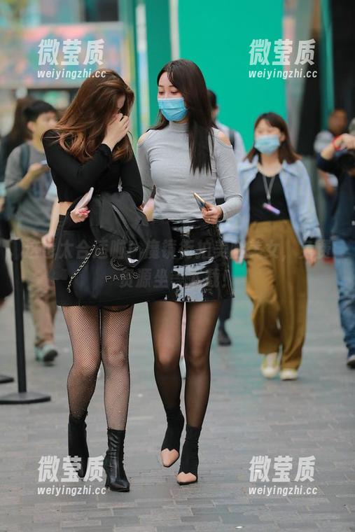 这也太合适啦！魔镜街拍美腿美女，免费资源坐等下载！-微莹质